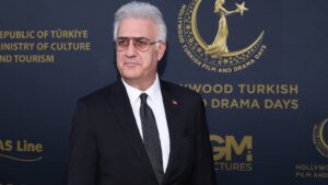 tamer karadagli umuyorum ki cok yakinda oscar sahnesinde de yerimizi alacagiz xN7O1IJb.jpg